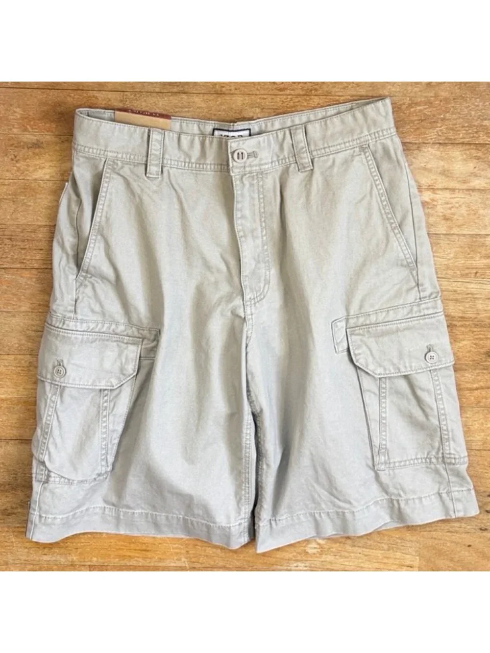 Izod Mens Shorts Size 32 Waist NWT Utility Khaki Cargo Pockets 100% Cotton
